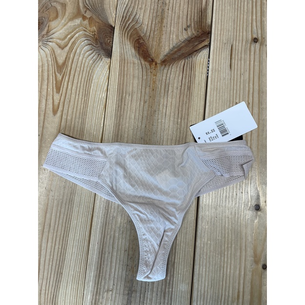 Passionata 36(S) 40(L) dydžio kūno spalvos stringai 4247-97