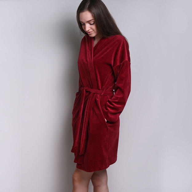 Sofa Killer bordo spalvos veliūrinis chalatas