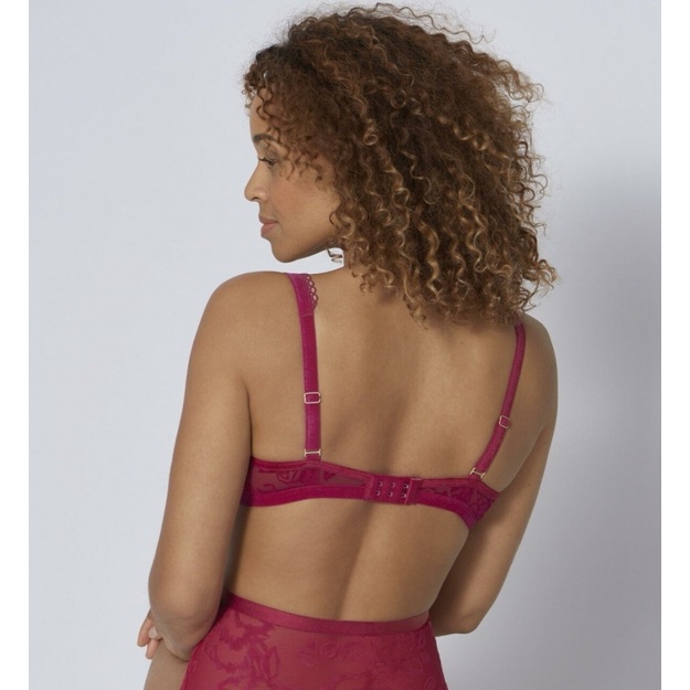 Triumph 75E dydžio raudona aksominė liemenėlė Velvet Rose Spotlight WHP
